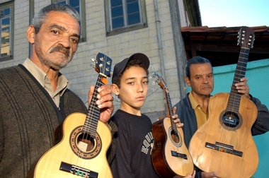 Trio de chorinho irrmaos reis.JPG